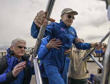 NASA's oldest astronaut felt decades melt away in space
