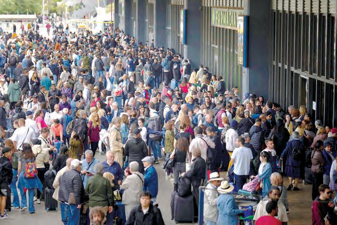 Spain and Portugal scramble to restore electricity after a still-unexplained power outage