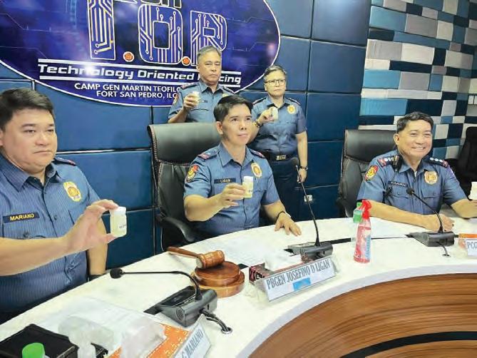 Western Visayas police chief leads drug test