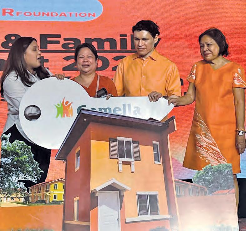 3,000 OFWs, families gather for 14th OFW and Family Summit in Las Piñas
