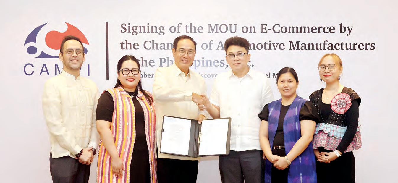 IMF slashes PH growth forecast