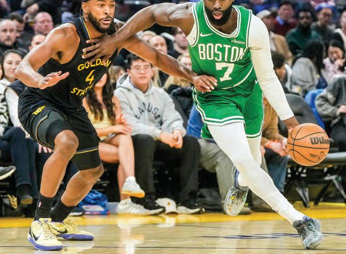 Celtics thump Curry-less Warriors