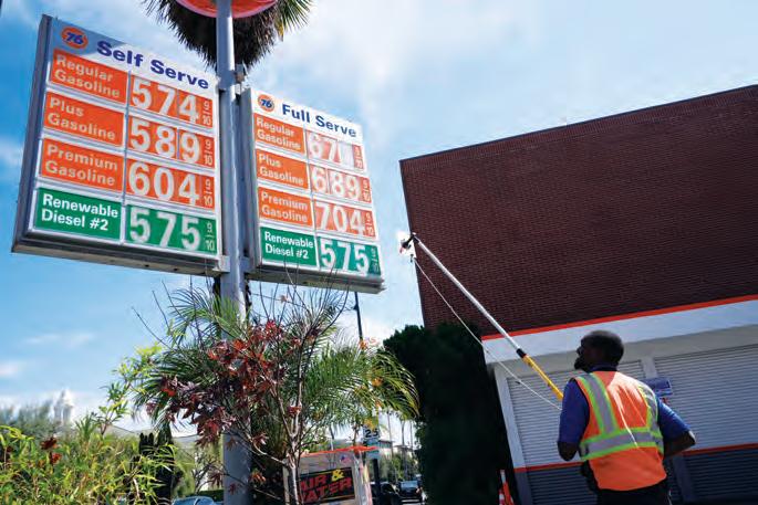 Oil prices rapidly rise as Iran war shows no signs of letting up