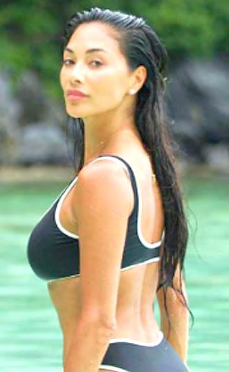 Nicole Scherzinger lights up Palawan