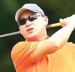 Que favored in Valley Golf Challenge