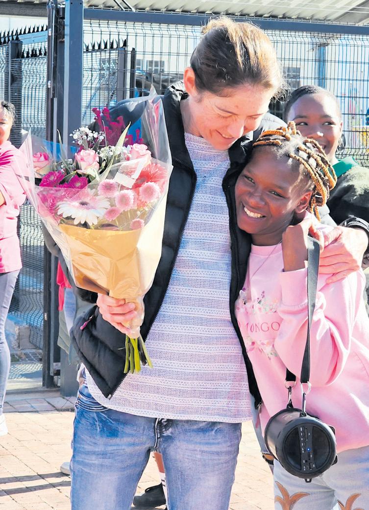 Heroine's welcome for 2 MUT Miler runners
