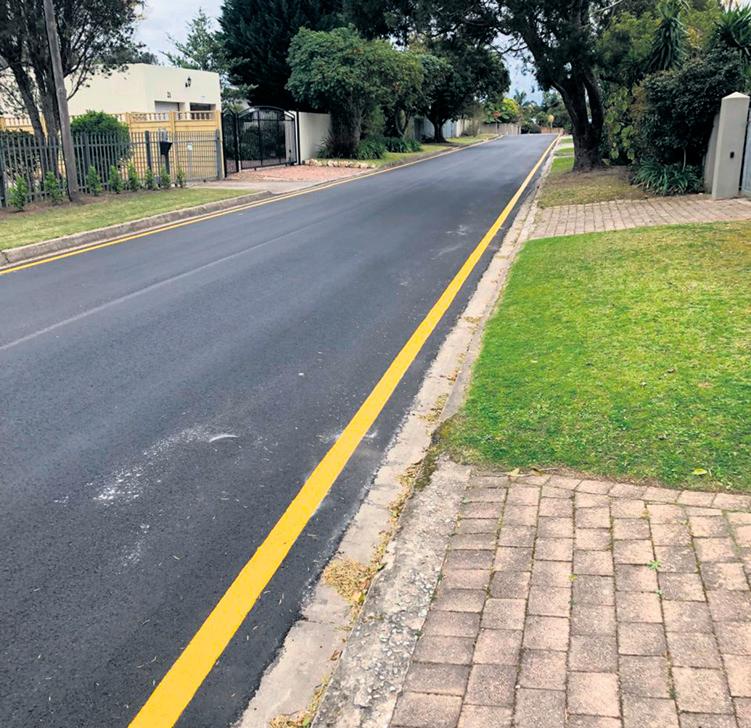 Tarentaal Road's yellow lines questioned