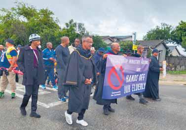 Pacaltsdorp se manne staan teen geweld