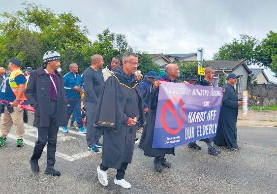 Pacaltsdorp se manne staan teen geweld