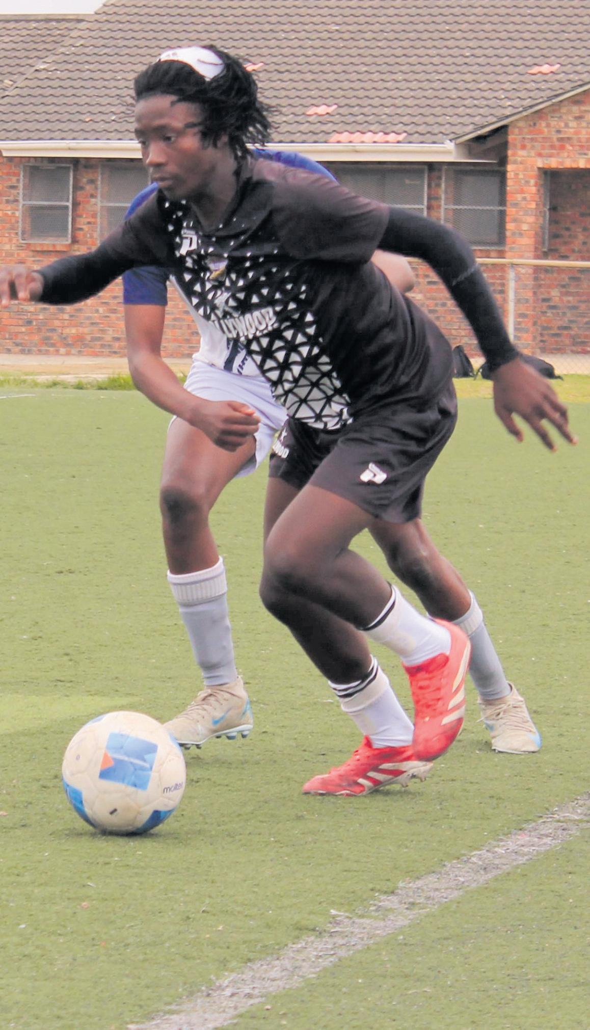 Lawaaikamp's Black Cats drop vital points at home