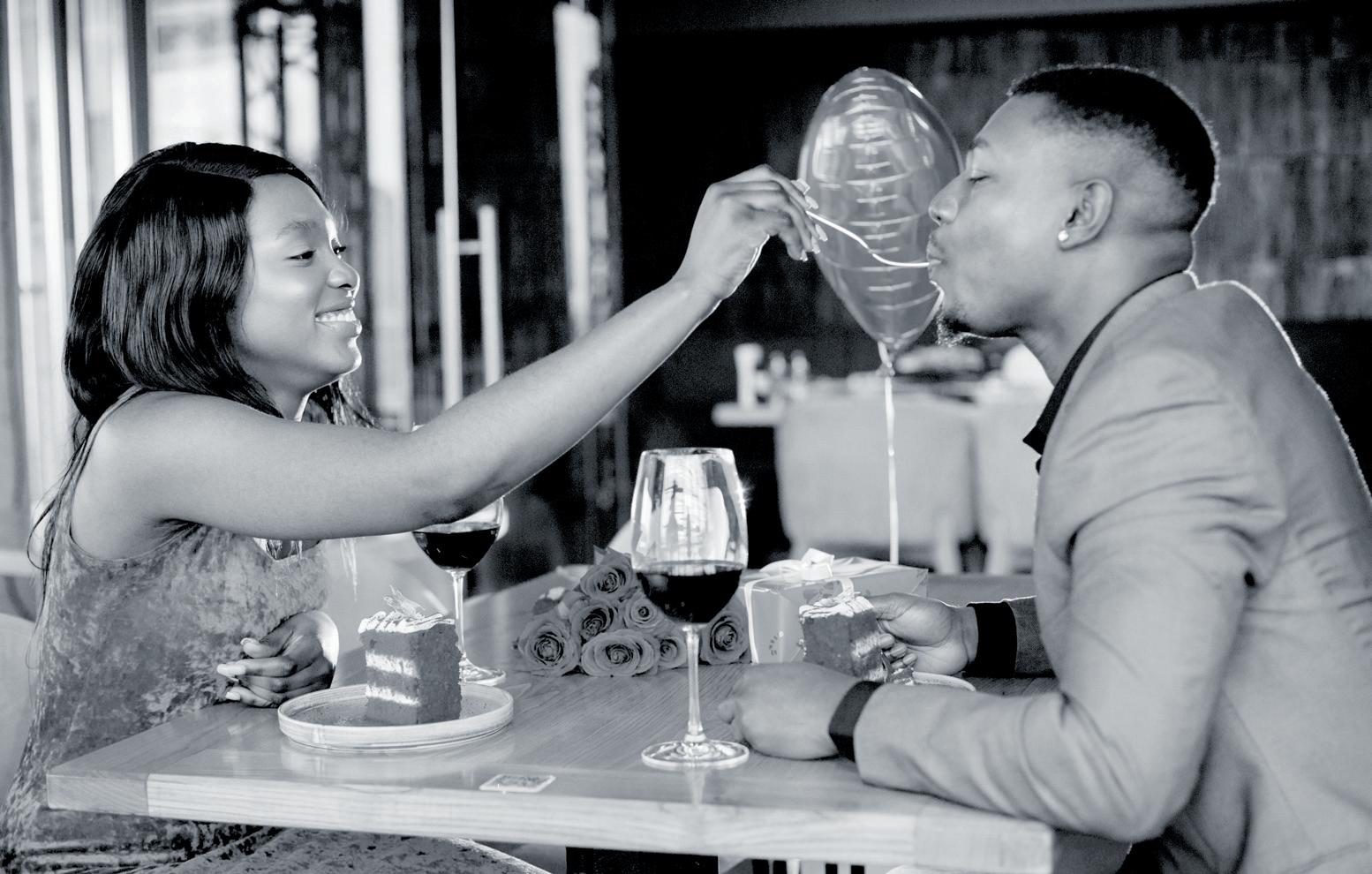 VALENTINE'S DAY DATE NIGHT AT A RESTAURANT: