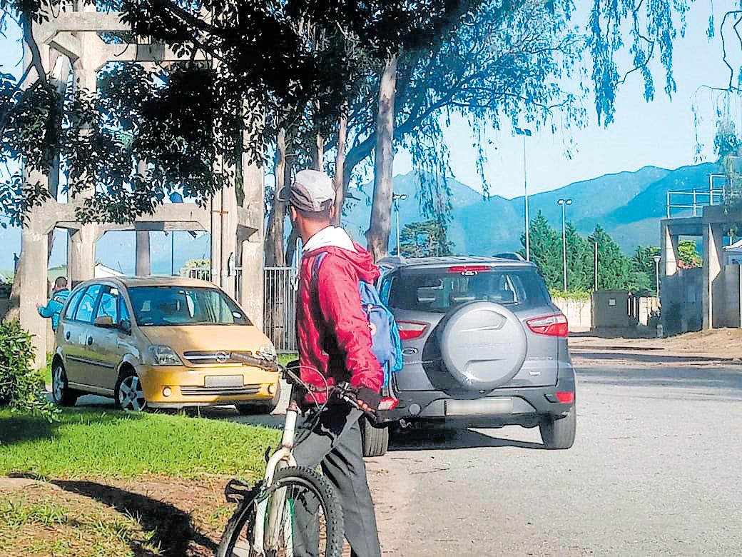 Hitch-hiking and hotspots: Transport crisis for Blanco learners
