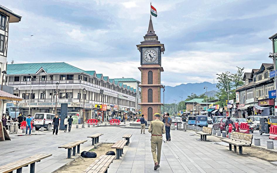 Gulmarg resort shut, Gandola rides suspended