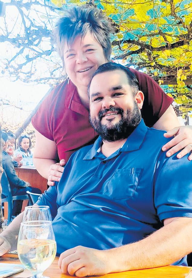 Onderwyser dank almal vir hul steun deur sy beproewinge