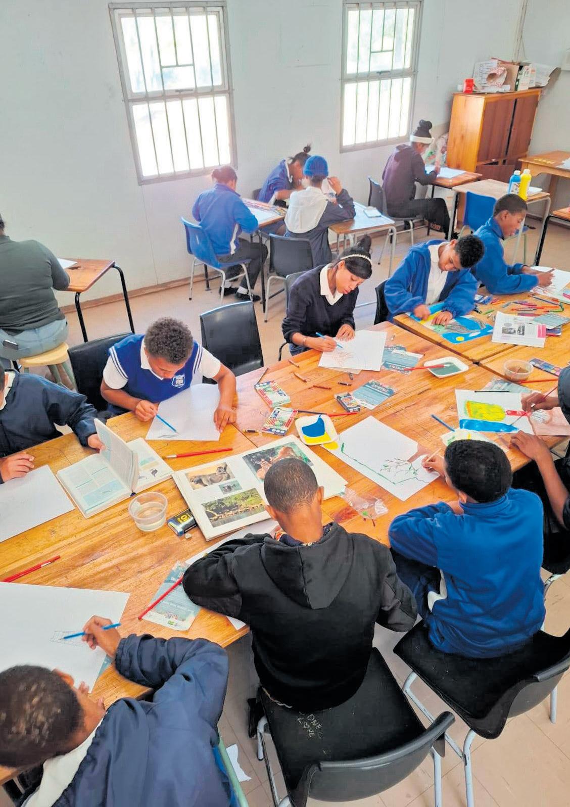 Slangrivier-leerders neem kreatief deel aan kinderkunskompetisie