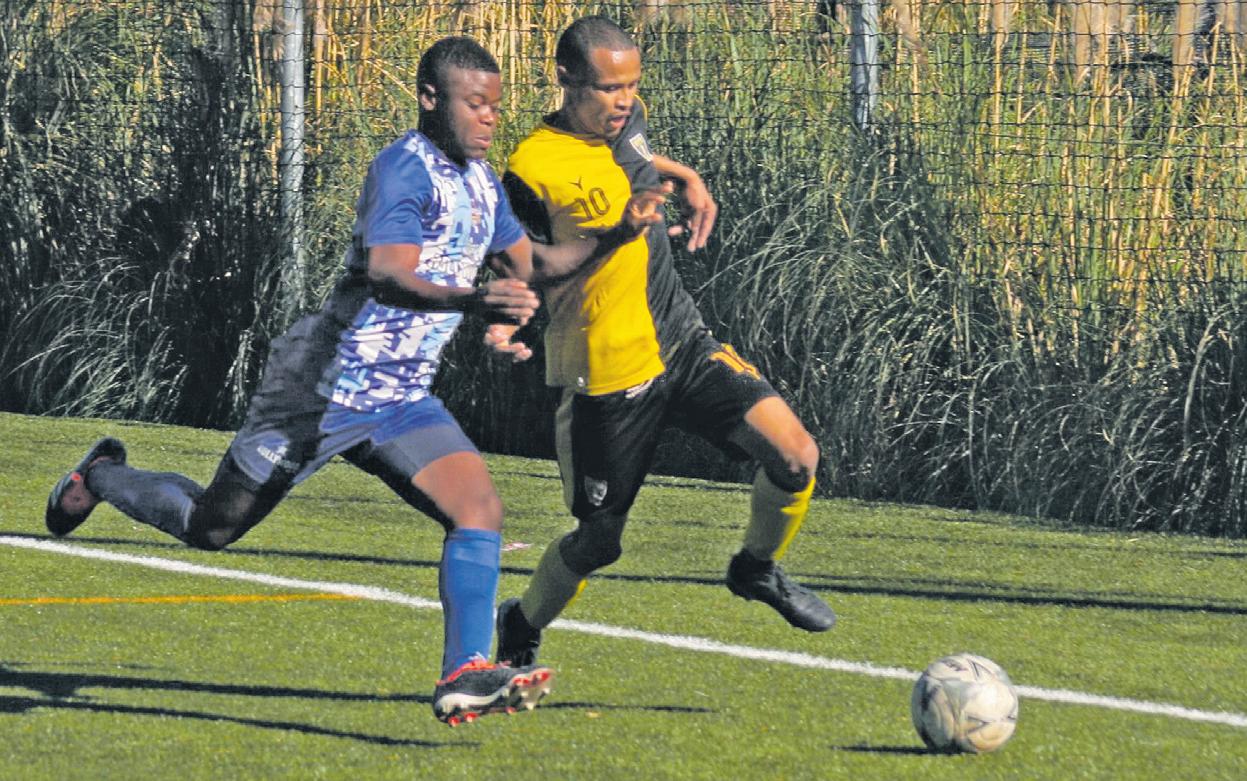 La liga claims regional title with game to spare