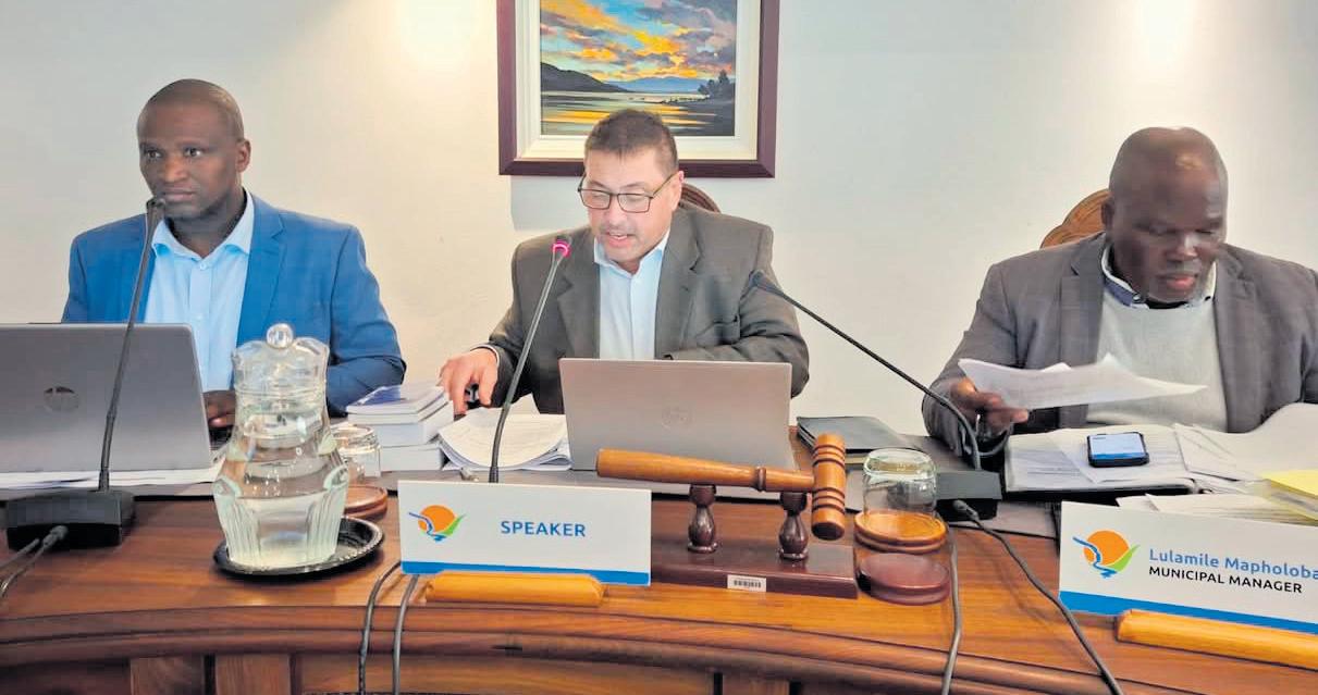 KIM, DA trade words over Knysna speaker