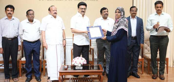 சமூக வலைத்தளங்கள் இந்தியாவில் முடக்கம்!