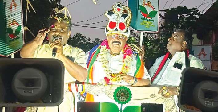 பல்லாவரம் தொகுதியில் ஐ.ஜே.கே. வேட்பாளர் வழக்கறிஞர் வெங்கடேசன் பிரசாரம்! இரட்டை இலைக்கு வாக்கு கேட்டார்!!