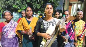சுனாமி குடியிருப்பில் குடிநீரில் கலக்கும் கழிவுநீர்!