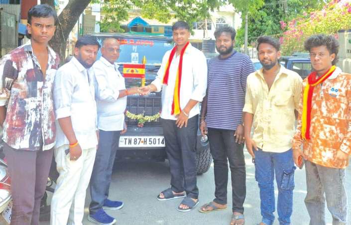 அமைச்சர் பதவி கிடைக்காததால் ஏமாற்றம்: வேலுமணி அணியினர் சிலர் எடப்பாடி பக்கம் தாவ திட்டம்!