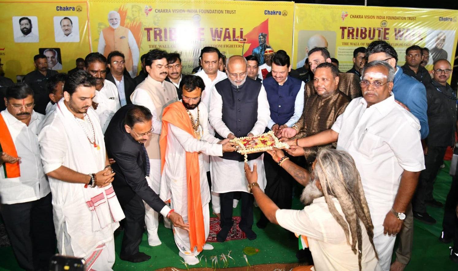 மகாராஷ்டிராவில் தியாகப் பெருஞ்சுவர் அமைக்கும் பணி: சபாநாயகர் செல்வம் பங்கேற்பு