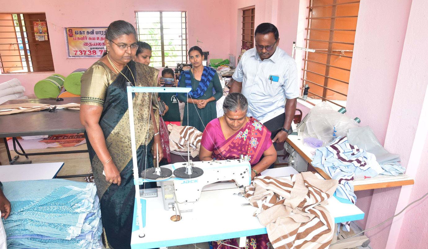 வெண்ணந்தூர், இராசிபுரம் ஊராட்சி ஒன்றியங்களில் பல்வேறு வளர்ச்சித்திட்ட பணி குறித்து ஆட்சியர் ஆய்வு