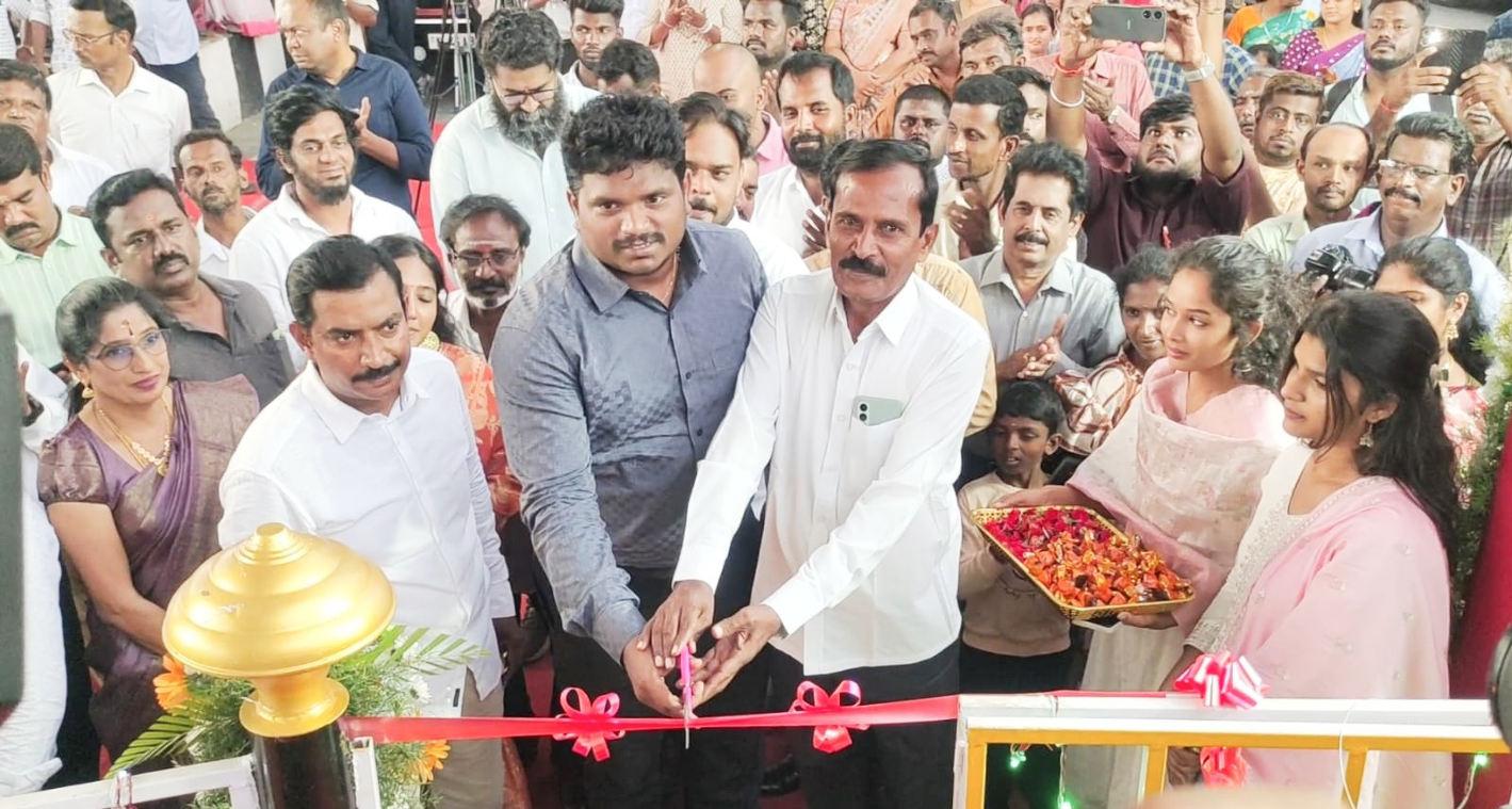 தேசிய சின்னமான அசோக சக்கரம் சிலை திறப்பு விழா