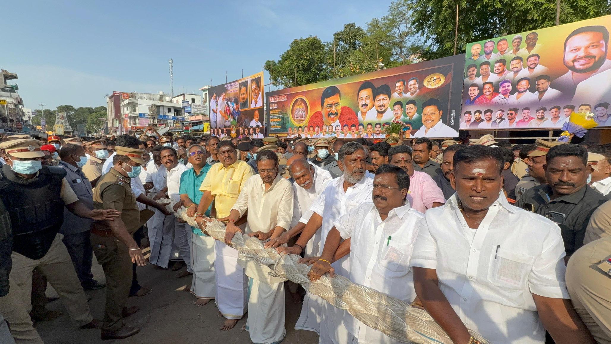 வில்லியனூர் திருக்காமீஸ்வரர் கோவில் தேர் திருவிழா