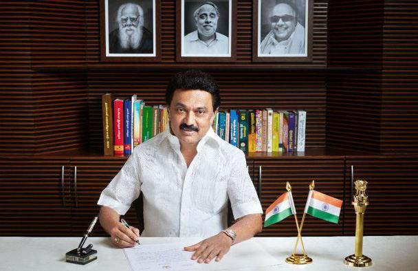 அரசு கல்லூரி மாணவர்களுக்கு திறன் பயிற்சி வழங்கி வேலைவாய்ப்பினை வழங்க ஏற்பாடு செய்த முதல்வர்