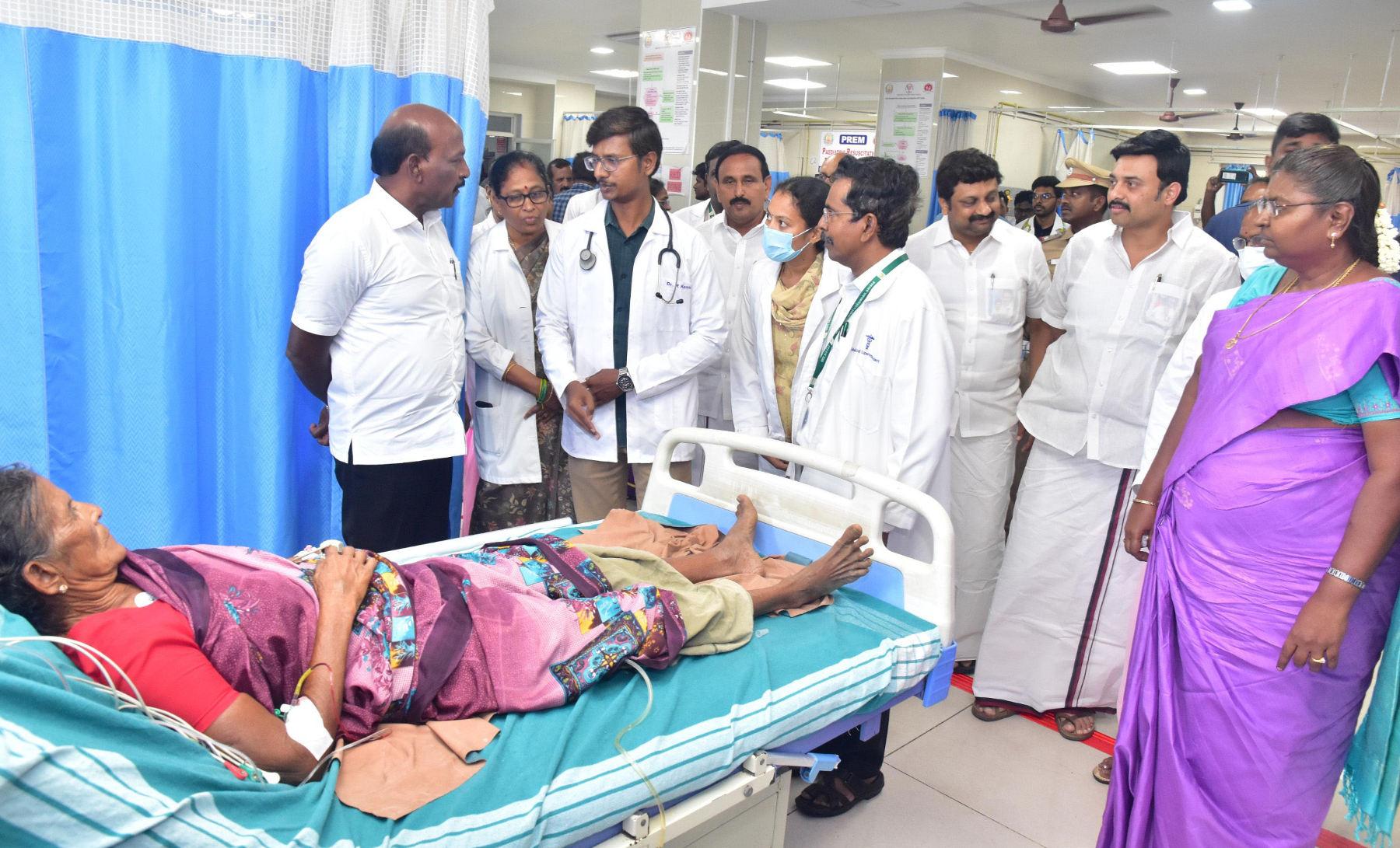 அனைப்பாளையம் பகுதியில் கட்டப்படும் அரசு மருத்துவமனையை அமைச்சர்கள் ஆய்வு