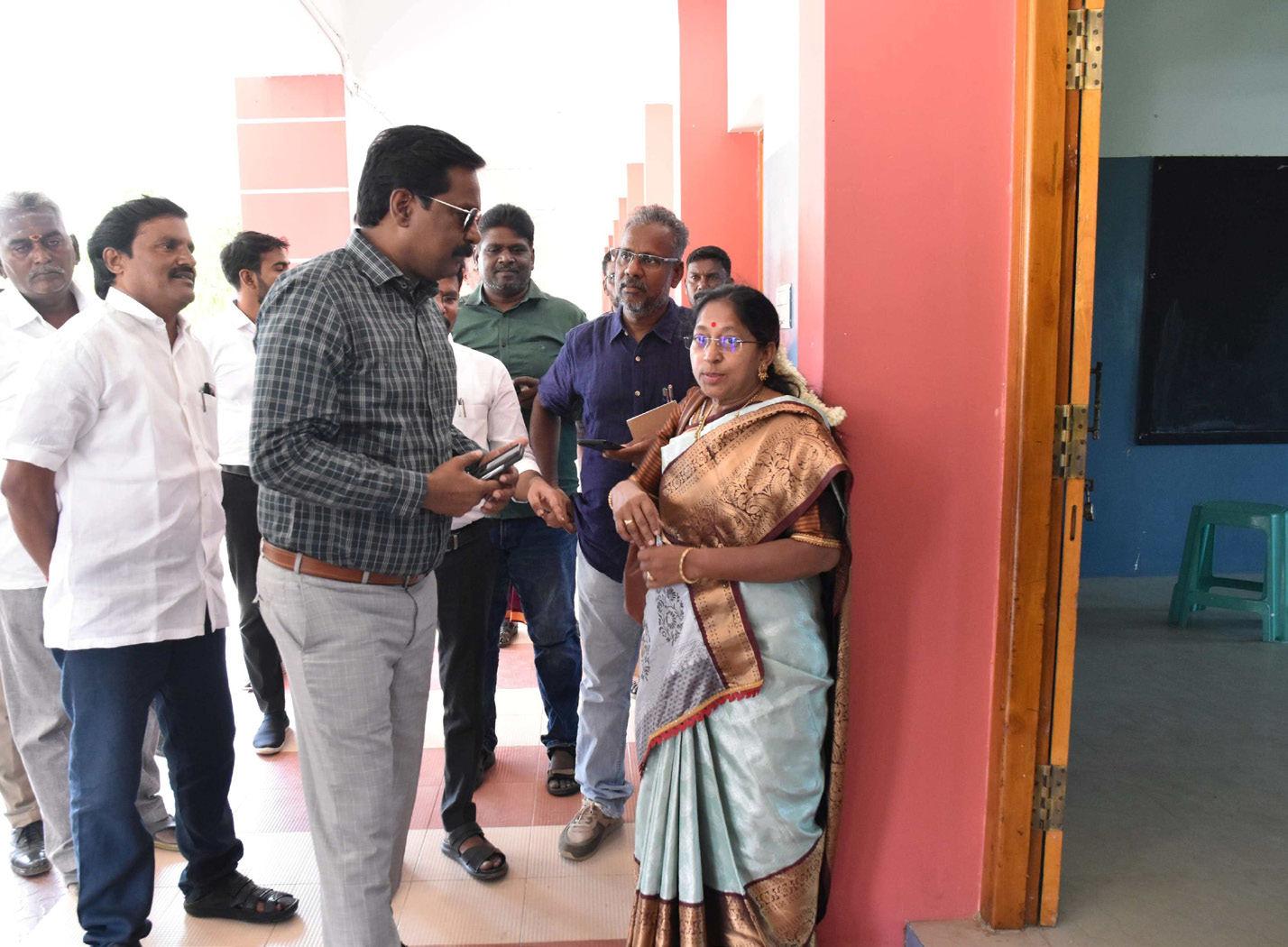 செங்கத்தில் அரசு கலை மற்றும் அறிவியல் கல்லூரி அமைய உள்ள இடத்தை பார்வையிட்டு ஆட்சியர் ஆய்வு