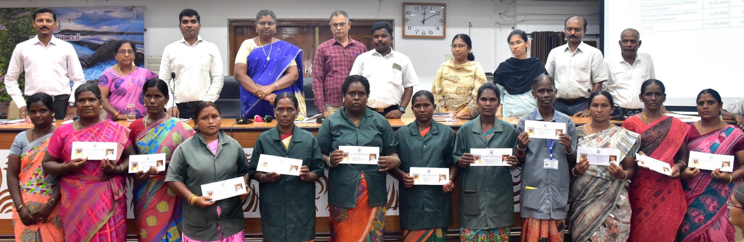 மக்கள் குறைதீர்க்கும் நாள் கூட்டத்தில் 14 பயனாளிகளுக்கு ரூ.3.28 லட்சம் நலத்திட்ட உதவி