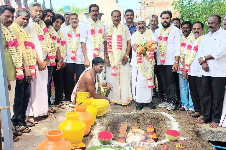 சக்கராபுரத்தில் ரூ.2 கோடி மதிப்பீட்டில் மேம்பாலம் கட்டுவதற்கு பூமி பூஜை