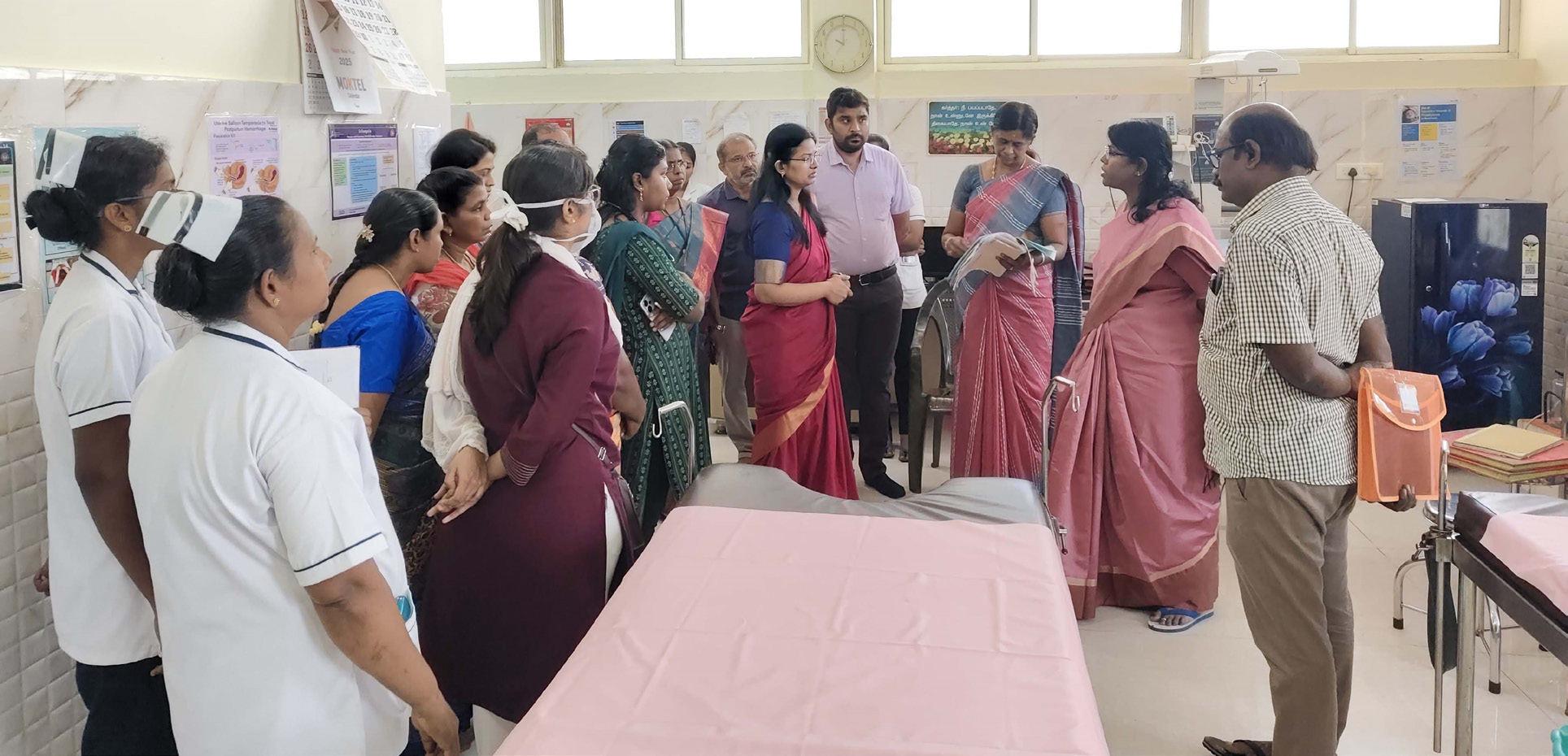 மார்த்தாண்டம் தனியார் மருத்துவமனைக்கு ஆட்சியர் அழகுமீனா பார்வையிட்டு ஆய்வு