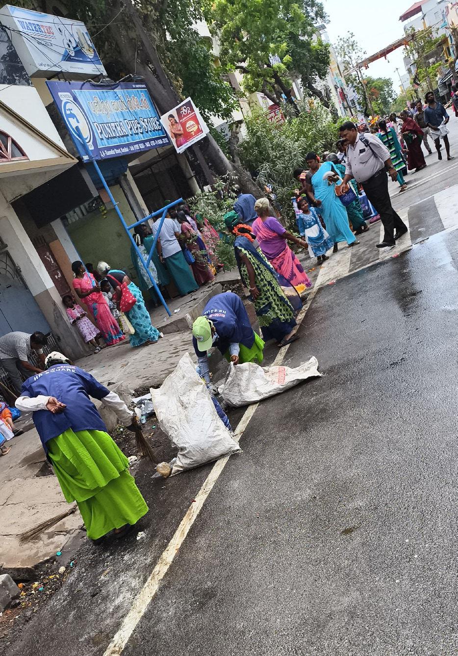 காரைக்கால் மாங்கனி திருவிழாவின்போது குவிந்த 20 டன் குப்பைகள் அகற்றம்