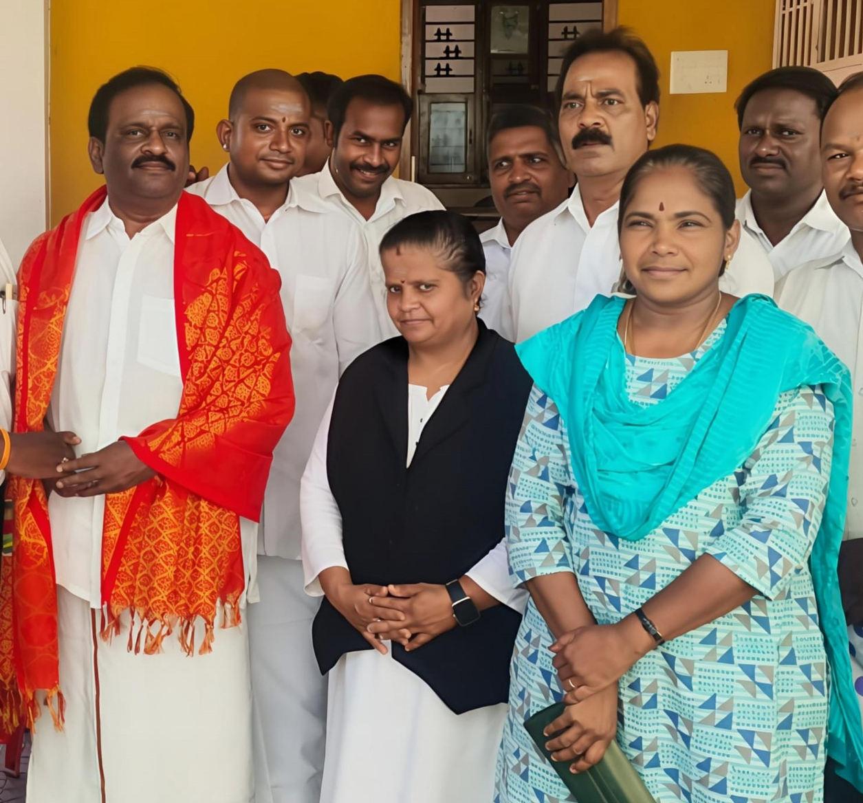 என்.ஆர்., காங்., மாநில வழக்குரைஞர் அணி துணைத் தலைவர் முதல்வரிடம் வாழ்த்து