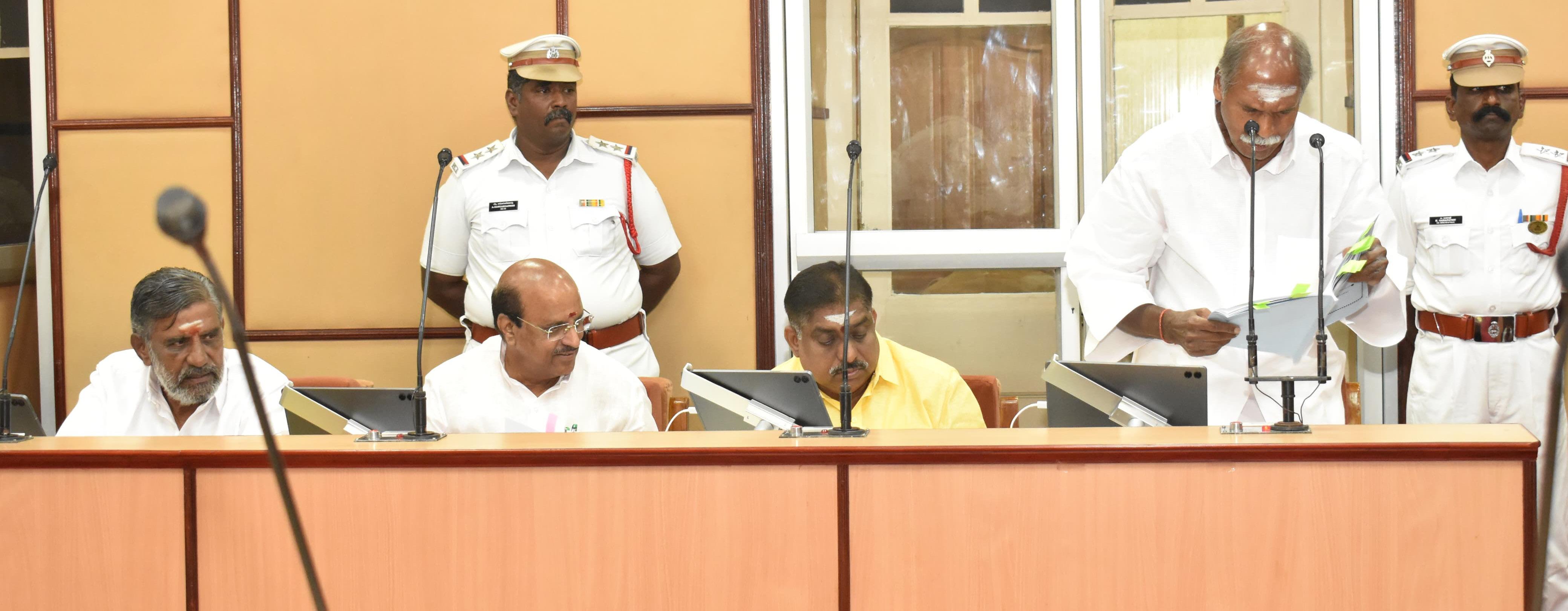 சரக்கு சேவை வரி சட்டதிருத்த மசோதா தாக்கல்