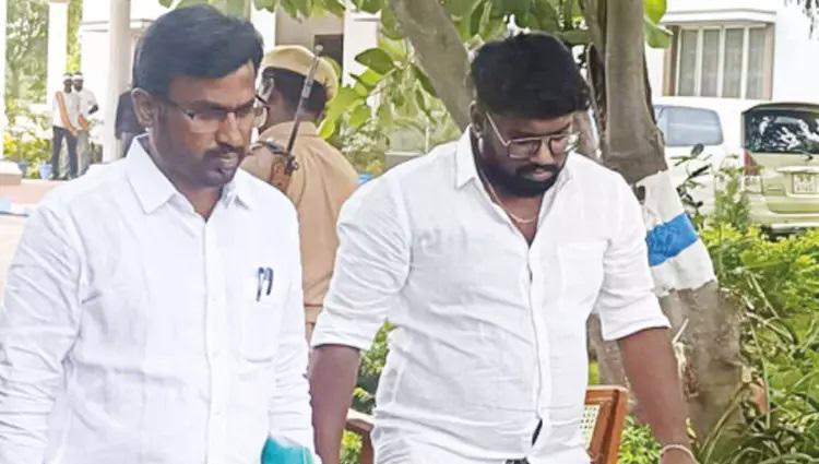 தவெக தலைமை அலுவலக ஊழியர் குரு சரணிடம் சிபிஐ அதிகாரிகள் விசாரணை