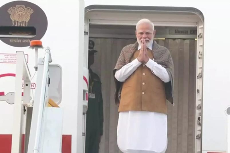 தென்னாப்பிரிக்கா புறப்பட்டார் பிரதமர் மோடி