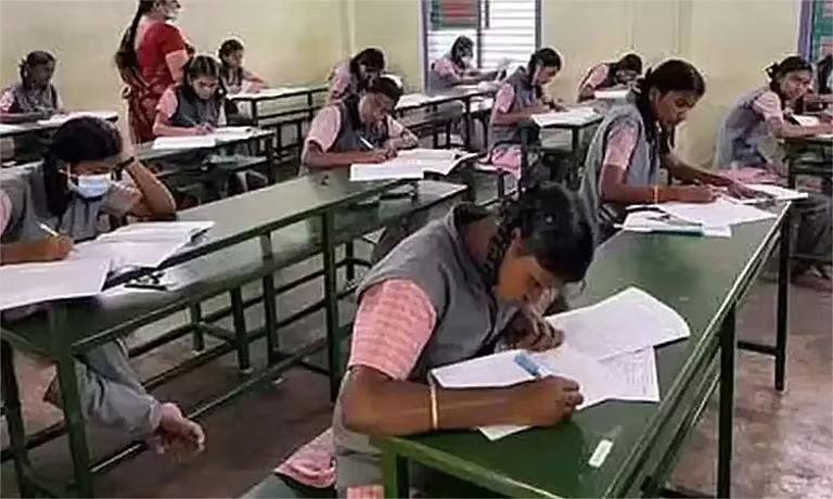 6 முதல் 9 வரையிலான வகுப்புகளுக்கு ஆண்டு இறுதித்தேர்வு தொடக்கம்