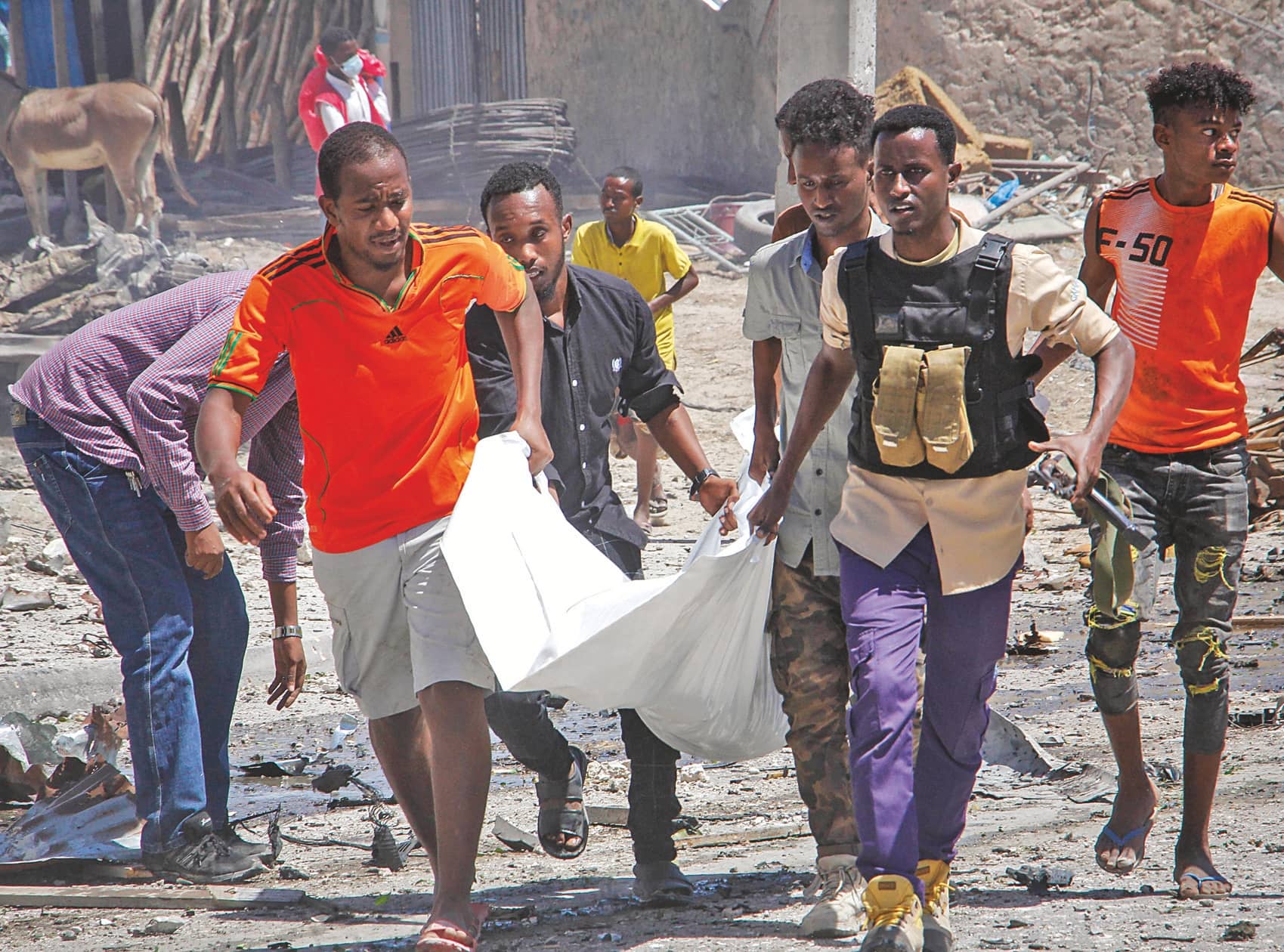 8 Killed As Car Bomb Hits Outside Mogadishu Airport In Somalia