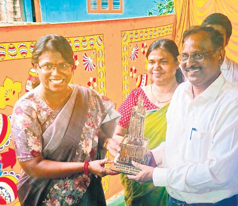ISRO's new chief visits hometown before taking charge, seeks blessings