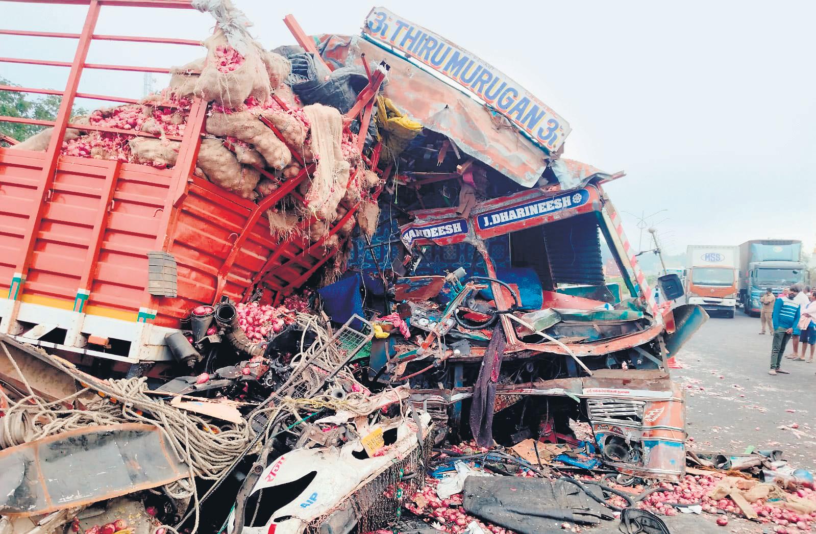 4 Men, 18 Buffaloes Die as Lorry Enters Wrong Lane, Rams Truck on K'giri NH
