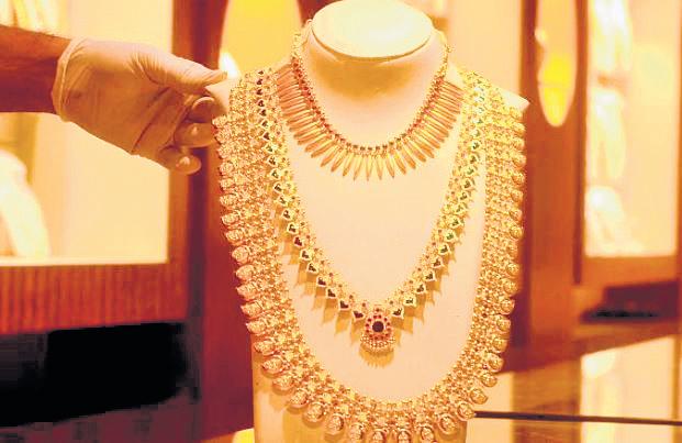 Gold price hits high of ₹85,370/10g amid US-China trade war