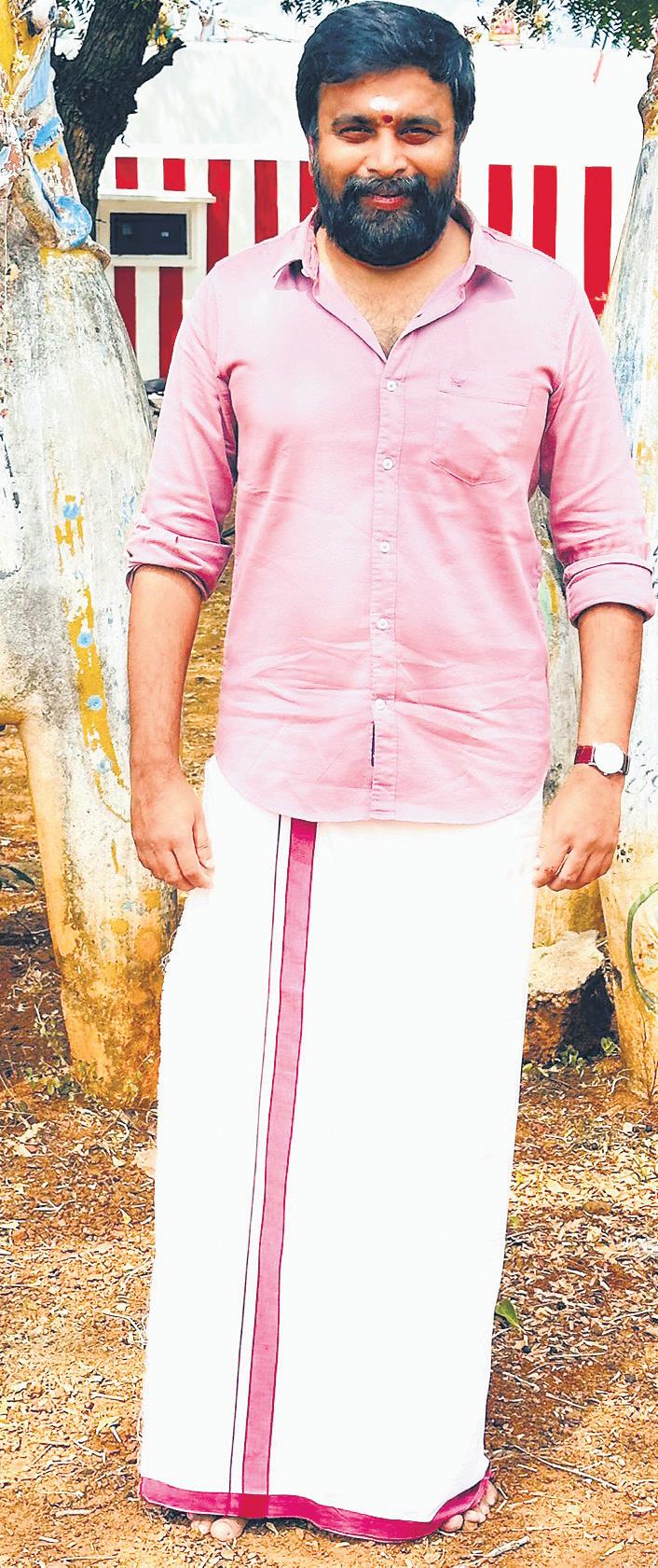 Sasikumar to headline rooted family drama