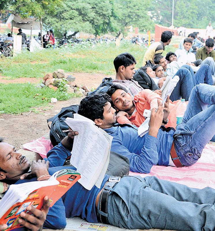 Railway job aspirants made to travel thousands of km by RRB face no-test