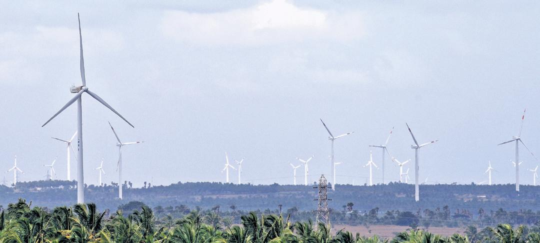 110 Old Windmills to Be Made Into Hybrid Wind-Solar Plants