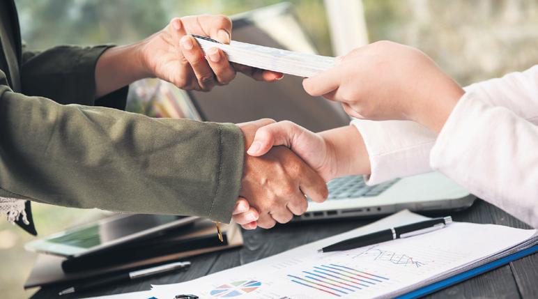 Credit growth slows for 8th month in Feb: RBI