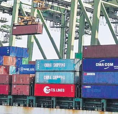 Current account deficit falls to 1.1% at $11.5 billion in Q3